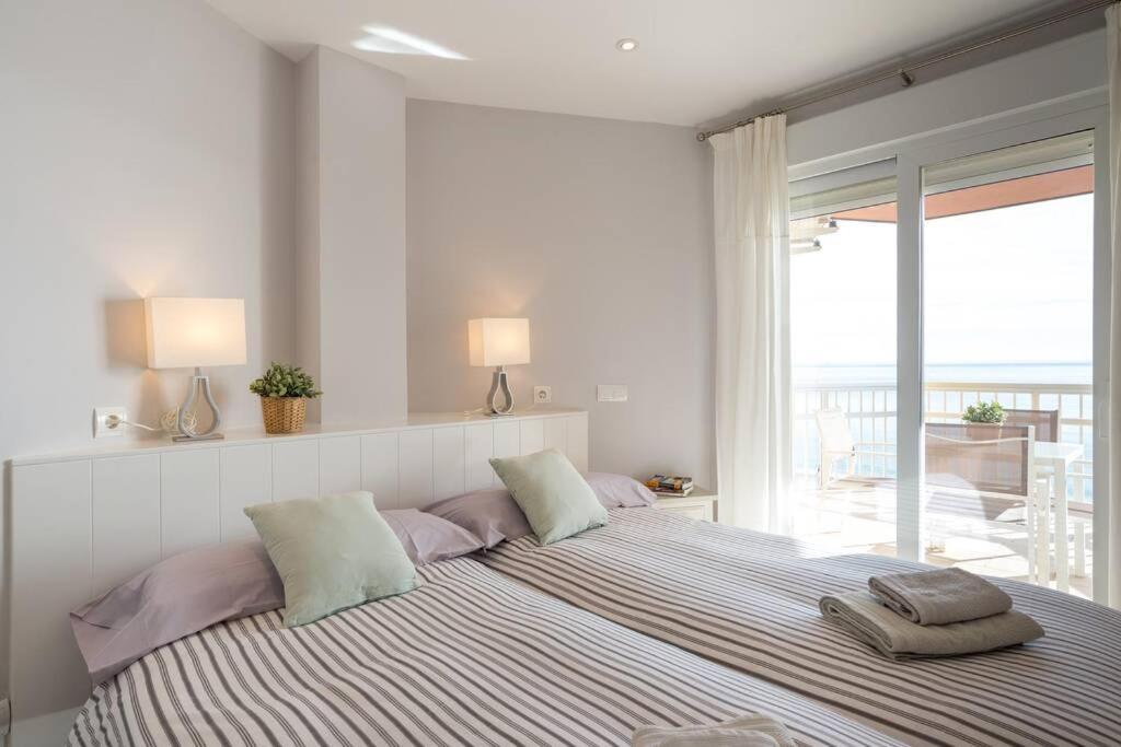 Ferienwohnung Tgh/ Fuengirola Frente Al Mar Exterior foto